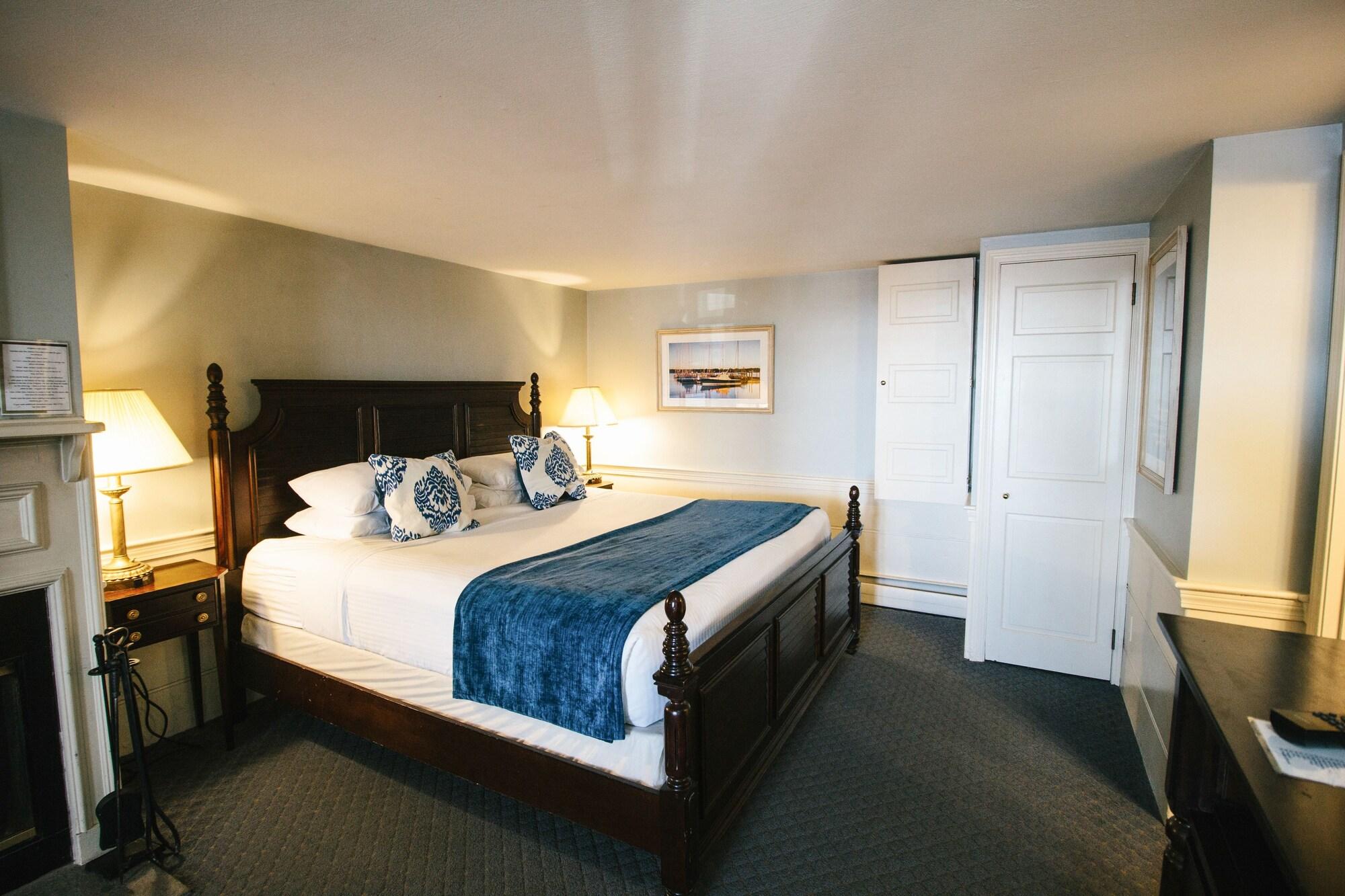 Inn At Mystic Exterior photo