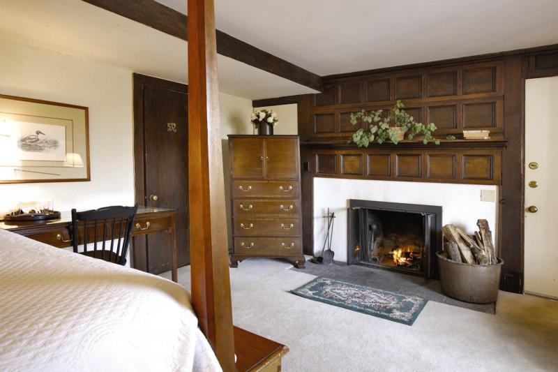 Inn At Mystic Exterior photo